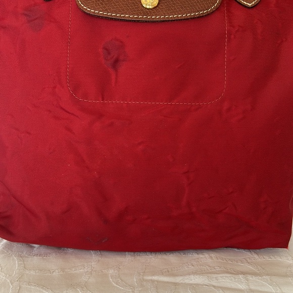 LONGCHAMP  red LE Pliage medium size leather top handle bag. - Picture 6 of 16